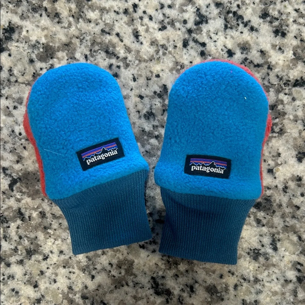 Patagonia Kids' Vibrant Blue and Red Mittens